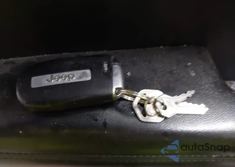 2014 Jeep Grand Cherokee Laredo z USA, uszkodzony, nr VIN 1C4RJFAG7EC264423